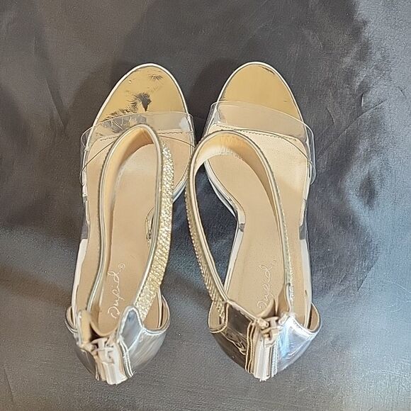 QUPID HIGH HEEL GLITTER EMBROIDERY ANKLE STRAP ZIP CLOSURE CLEAR STRAP SANDAL - Picture 9 of 16